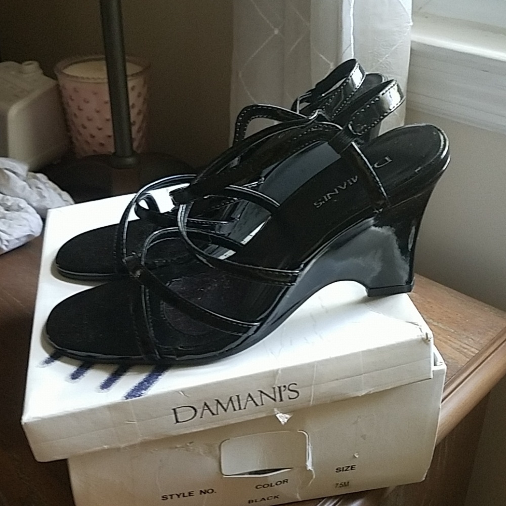 Sandals - Picture 2 of 2